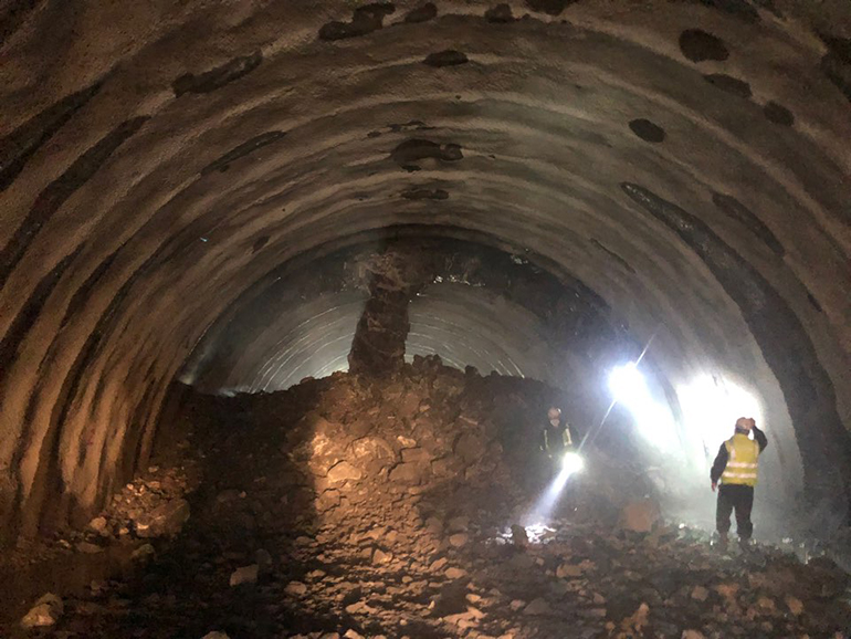 포모스 오늘 국내 최장 해저터널 개통 4,000일 동안의 바닷물과의 대장정 끝마치다··· '국내최장' 보령 해저터널 '최고품질'로 완성 > > 현대건설 뉴스룸” style=”width:100%” title=”4,000일 동안의 바닷물과의 대장정 끝마치다··· ‘국내최장’ 보령 해저터널 ‘최고품질’로 완성 > > 현대건설 뉴스룸” loading=”lazy”><figcaption>4,000일 동안의 바닷물과의 대장정 끝마치다··· ‘국내최장’ 보령 해저터널 ‘최고품질’로 완성 > > 현대건설 뉴스룸</figcaption></figure>
<figure><img decoding=
